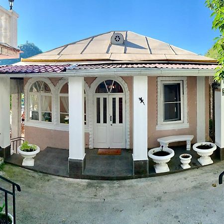 Замок Орлиное Гнездо New Athos Экстерьер фото