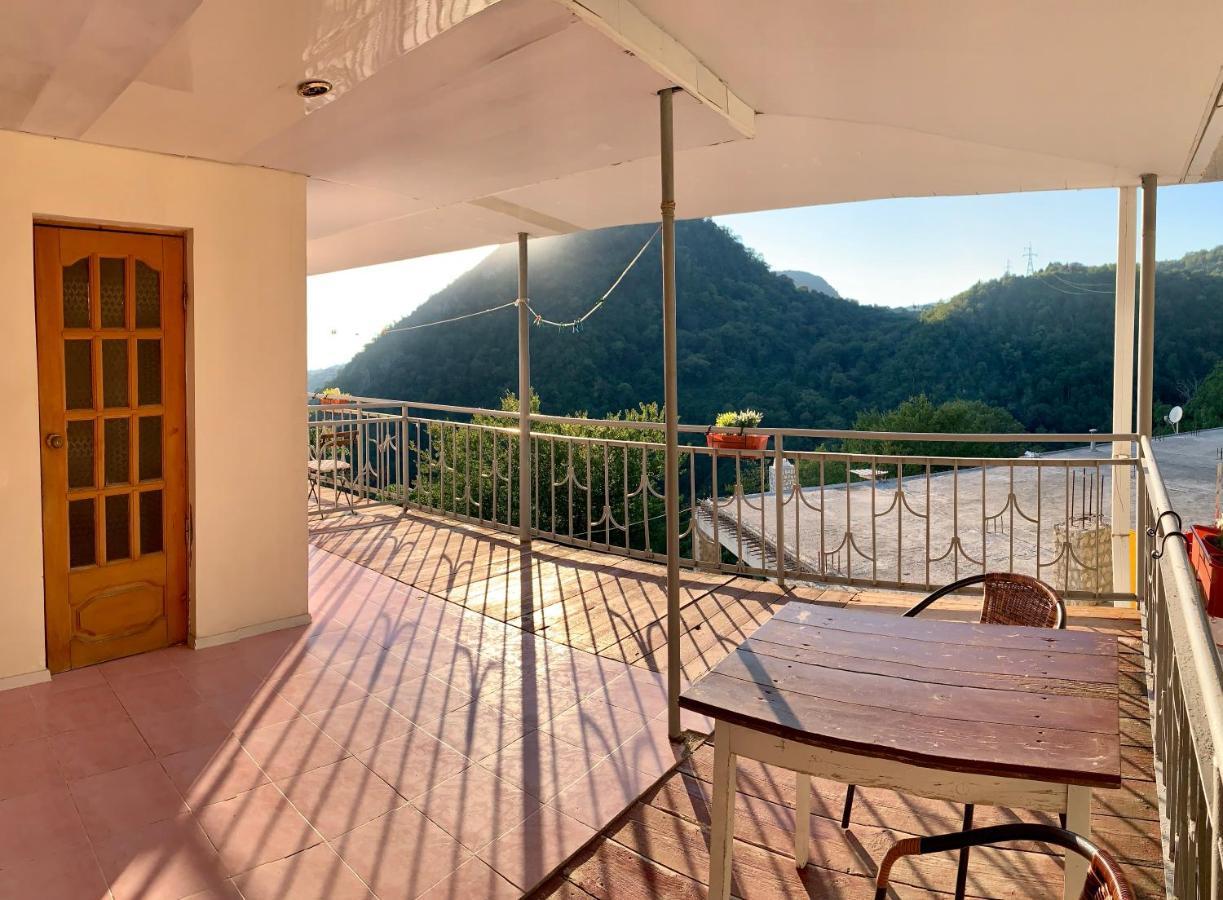 Замок Орлиное Гнездо New Athos Экстерьер фото